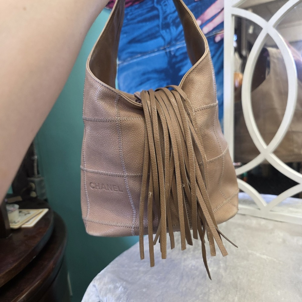Authentic CHANEL CC Vintage Hangbag Leather Beige Tan Bucket Bag Top Handle - Picture 2 of 16